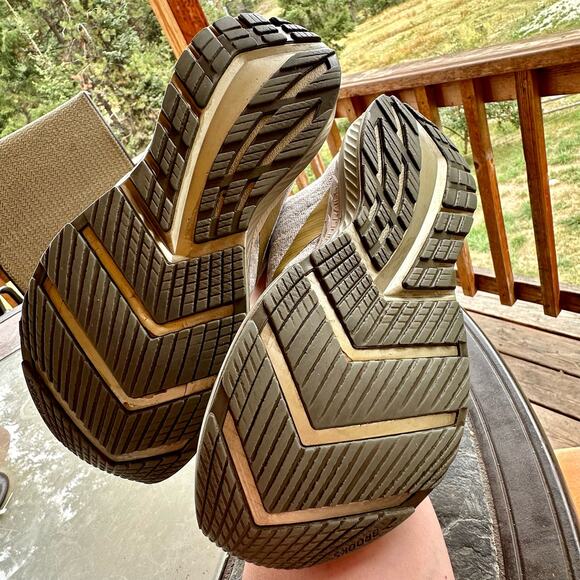 Brooks Bedlam 2 Running Sneaker Womens 9 Knit Mesh Gold Logo Gym Sporty Low Top - Picture 12 of 13